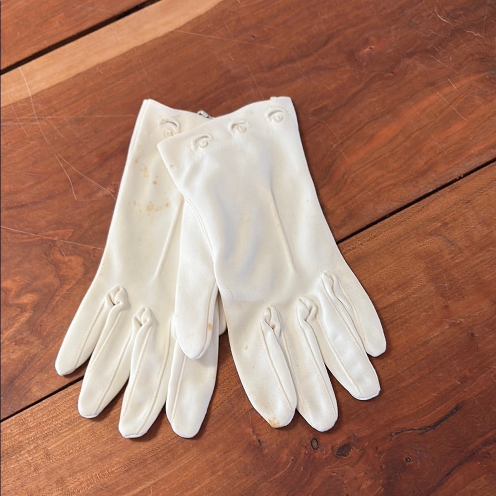 Vintage White Gloves